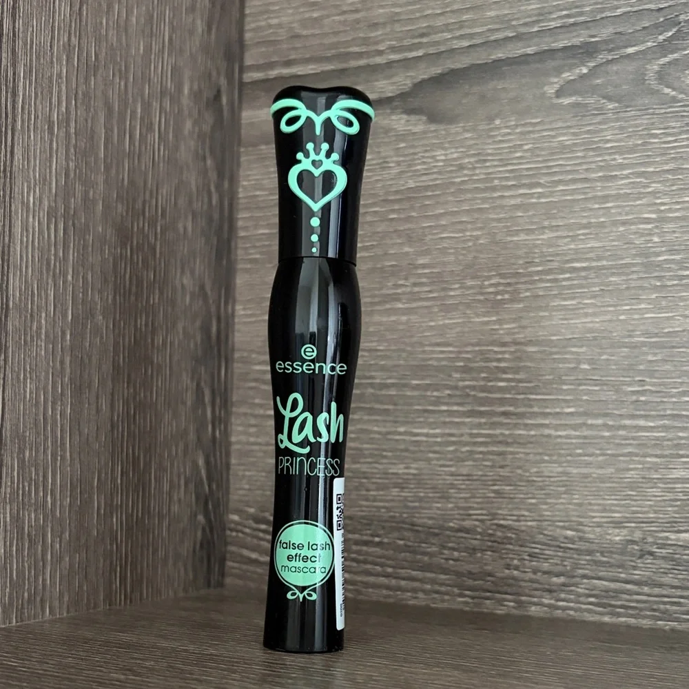 ❤️$5 NWT Essence Lash Princess False Lash Effect Mascara 12ml